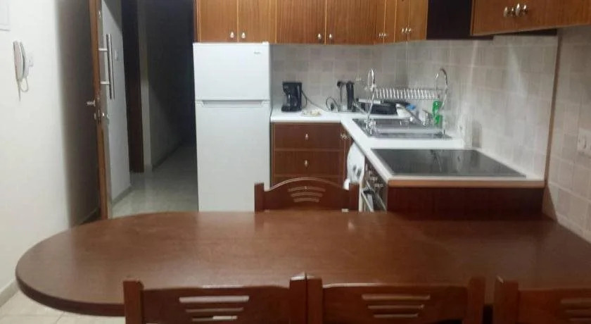 Marina Apartments 211