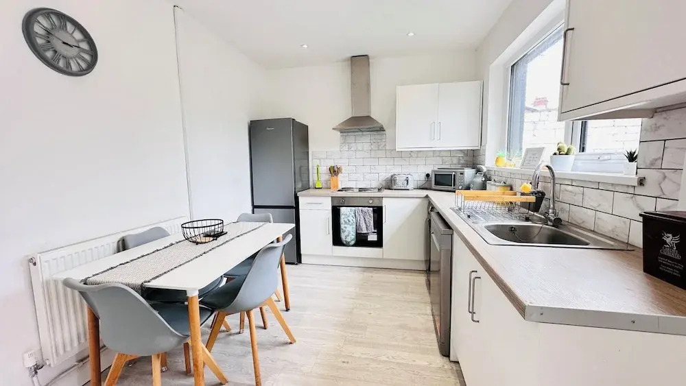 Pengam House