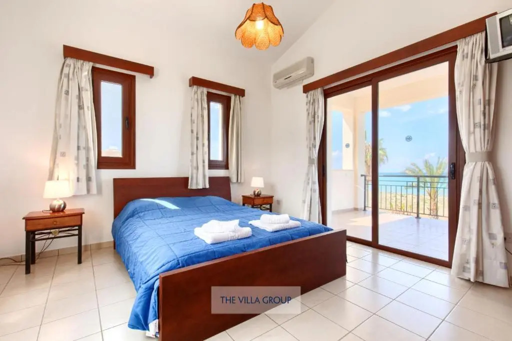Villa 382