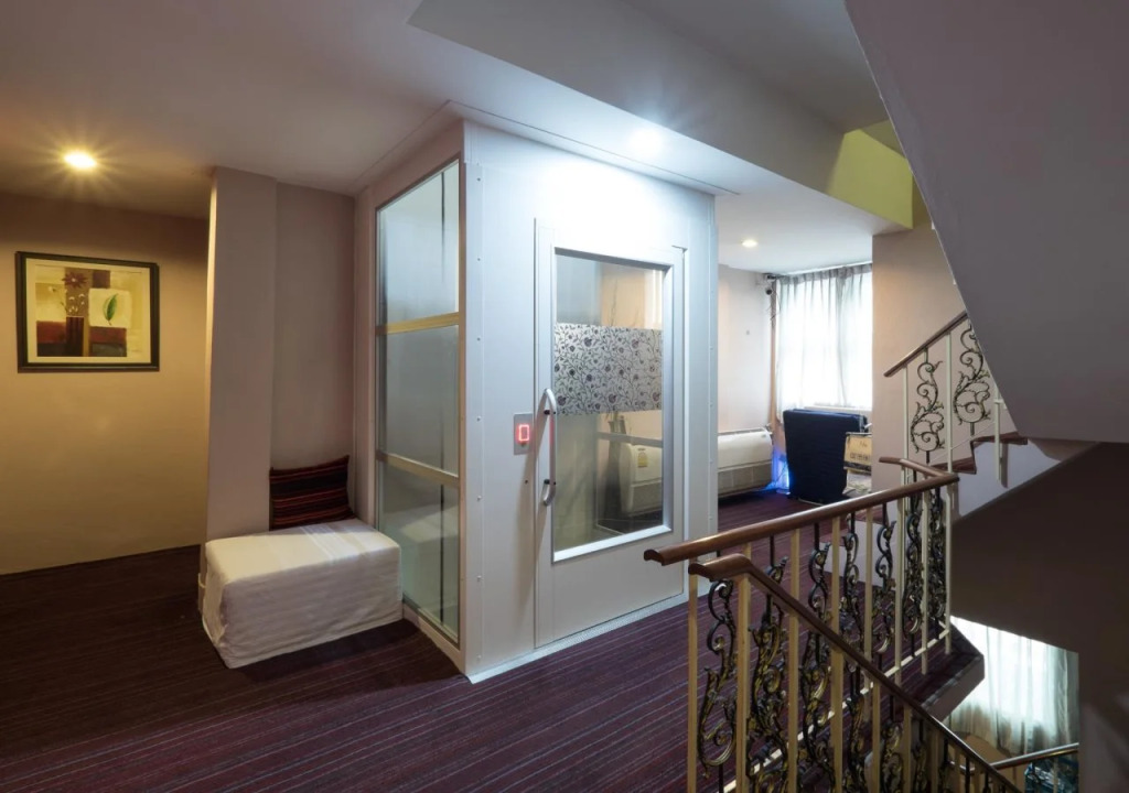 Cozy at Ten Hotel Bangkok