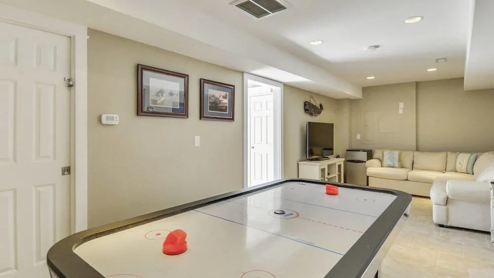 South of Disorder - 3 Br Home