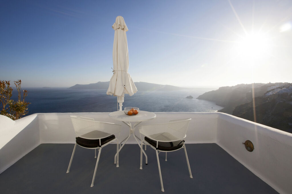 Ikies Santorini Image 17