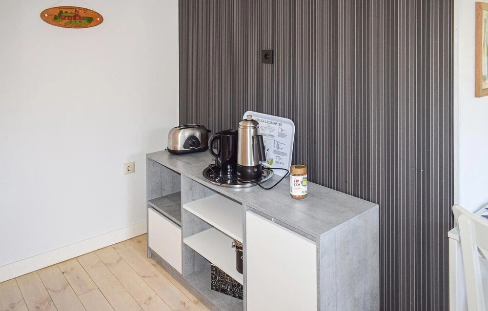 1 Bedroom Lovely Home In Huskvarna