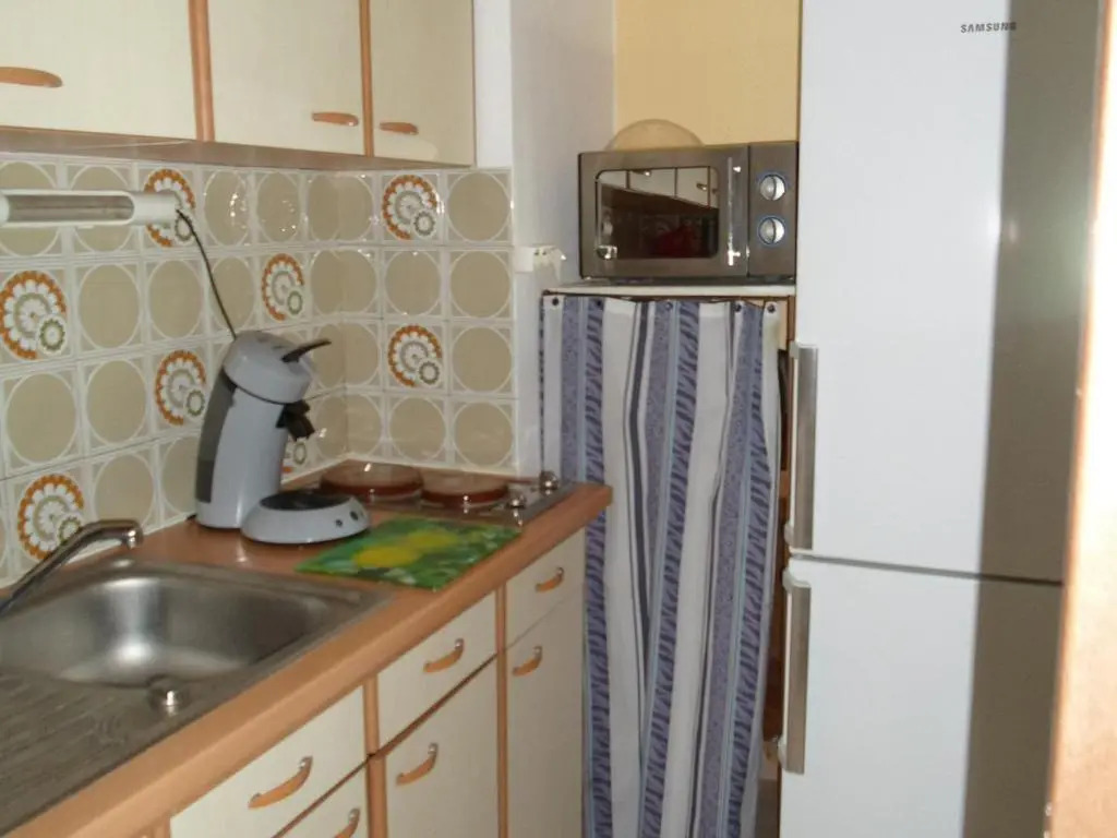 Appartement Balaruc-les-Bains, 2 pièces, 4 personnes - FR-1-503-84