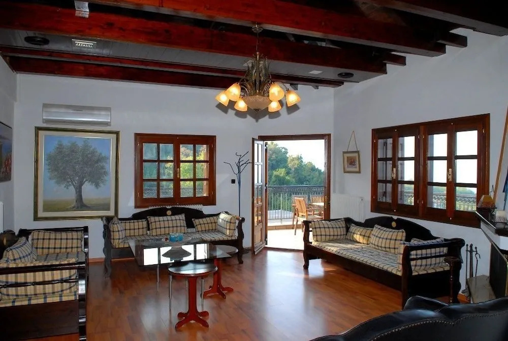 Aglaida Hotel