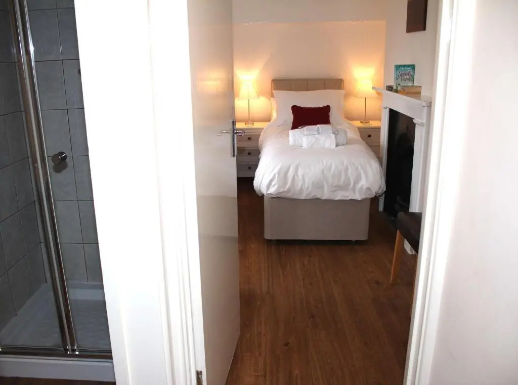 Cotswolds Valleys Accommodation - Bell Apartments - Exclusive use one and two bedroom family holiday apartments 3 available