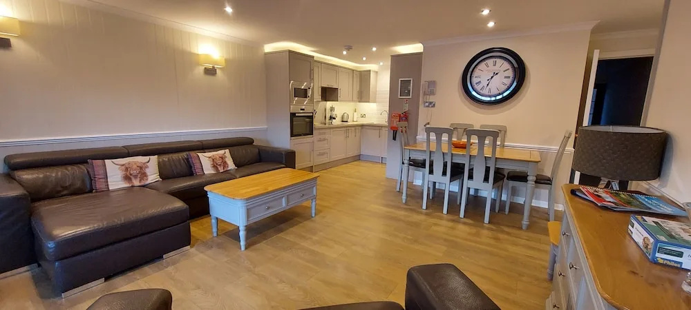 Loch Rannoch Highland Club Pine Marten Lodge 01