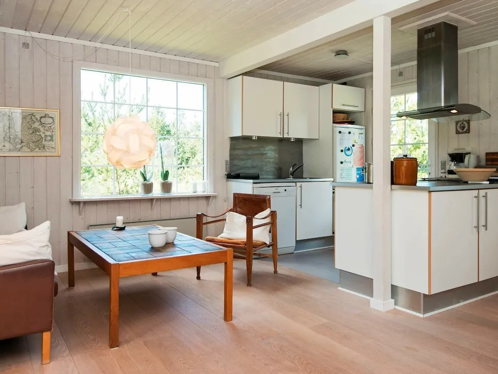 Relaxed Holiday Home in Rømø Foreseeing Lush Garden