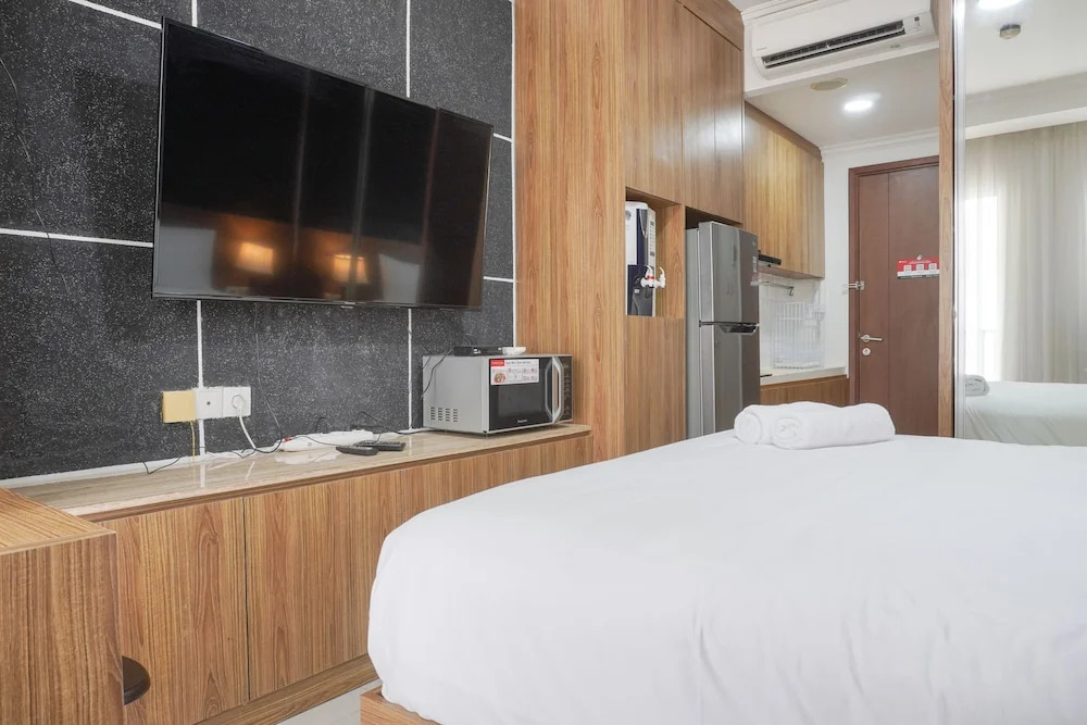 Minimalist And Comfort Stay Studio Room At Signature Park Grande Apartment