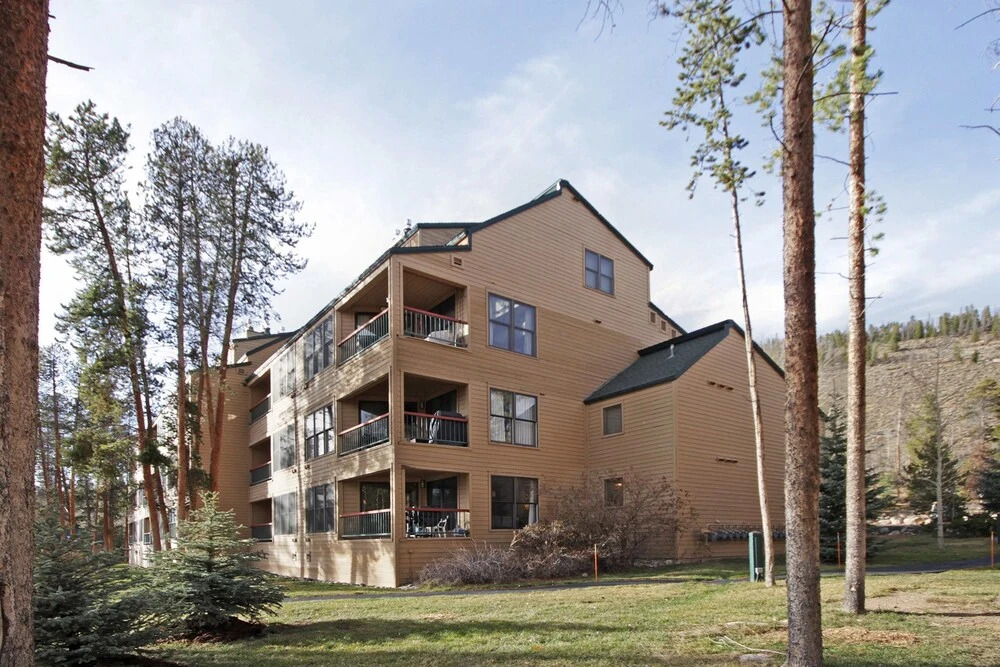 1655 Quicksilver 3 Bedroom Condo