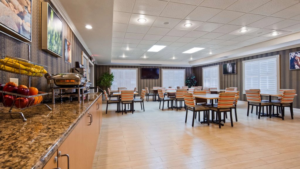 Best Western Plus Rama Inn & Suites