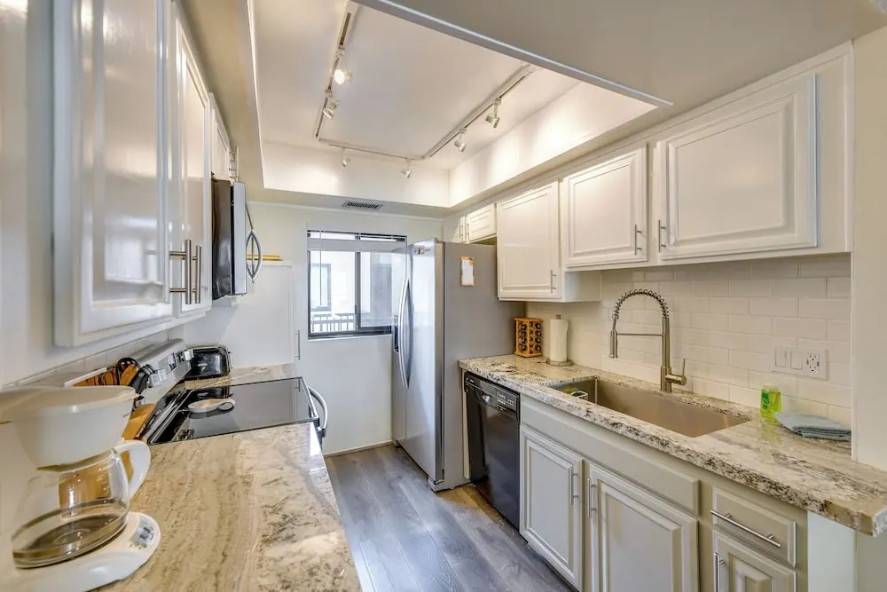 Pool Access: Pet-friendly Palm Springs Condo