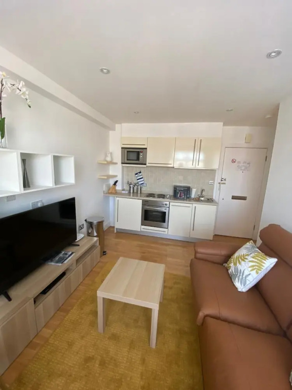 NELL GWYNN HOUSE - Studio Apartments, Sloane Square, London
