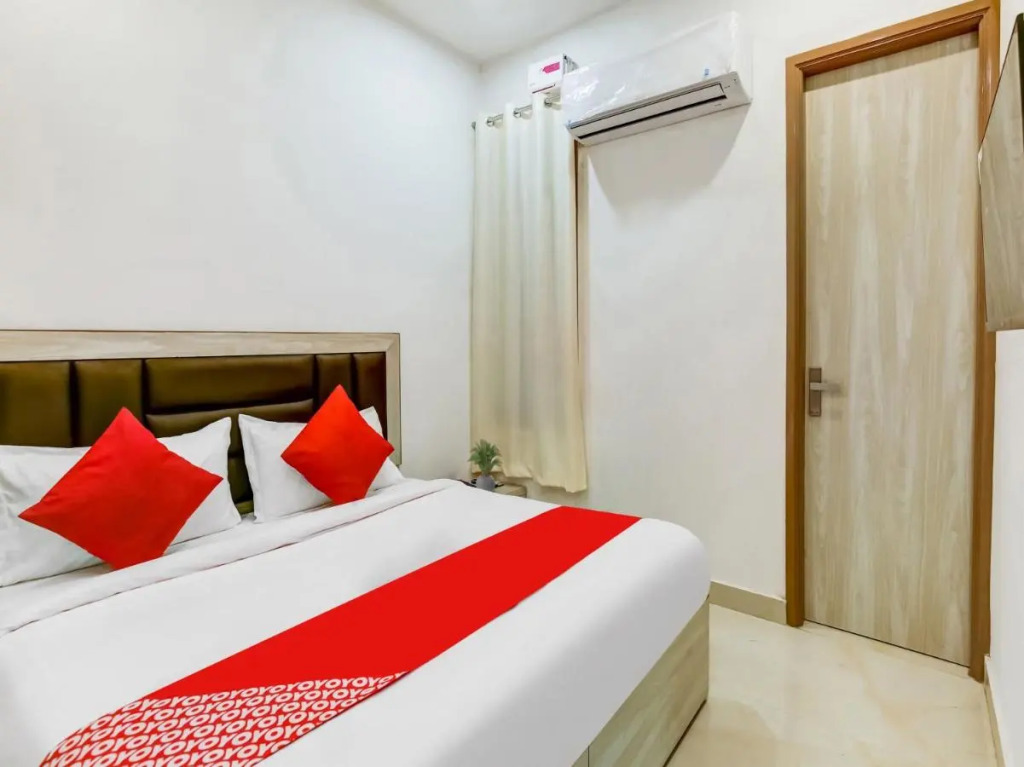 OYO Flagship 70397 Hotel Royal Kingz