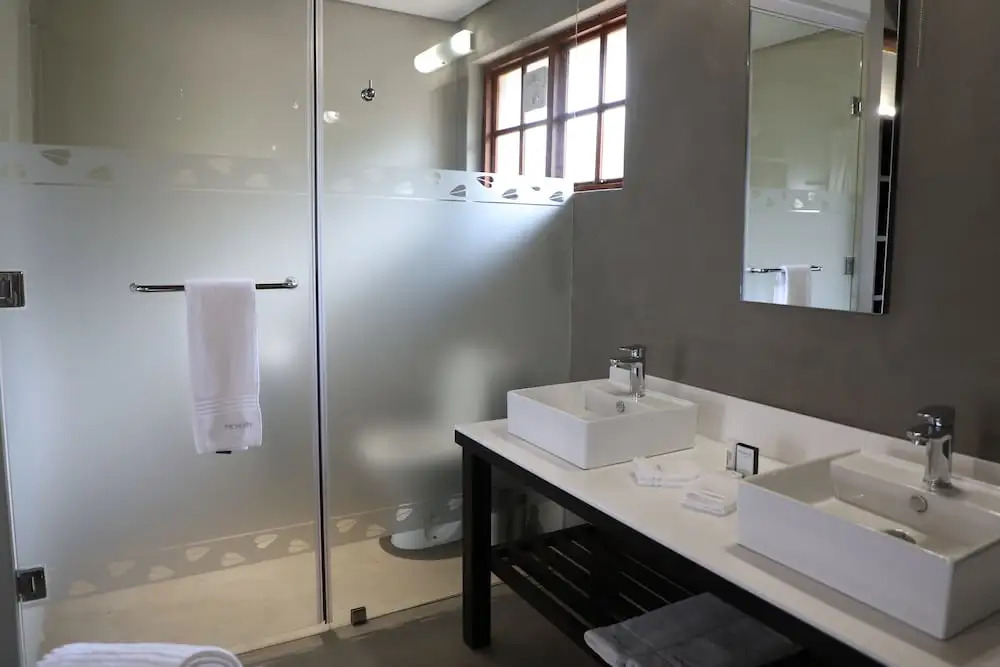 Monate Game Lodge
