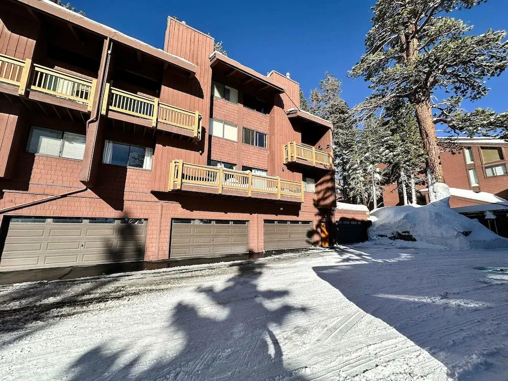 Modern Cabin for 6, Near Slopes + Canyon Lodge!