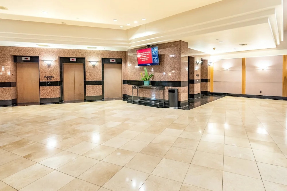 Spacious Downtown Executive Retreat Free Parking