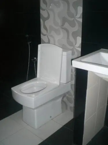 Village Hide