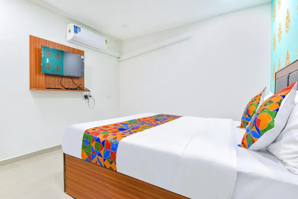 FabHotel Green Park - Nr Geeta Mandir