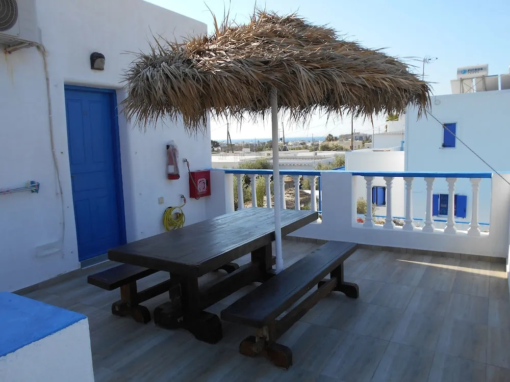 Studios Apartments Kapetanios