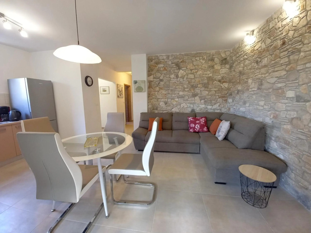House Matteo, Valdenaga