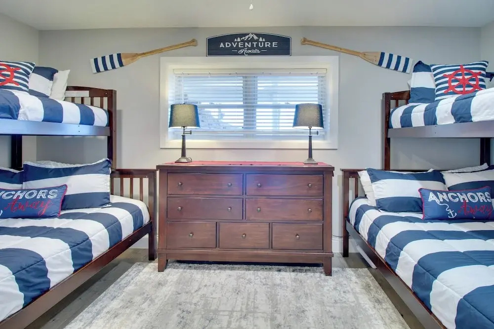 Beautiful Lakeview Home: Near Bull Shoals Lake