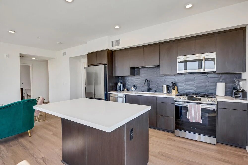 Luxury Apartment in Hollywood