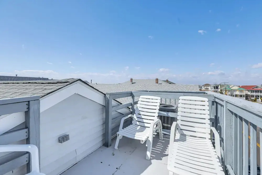 Renovated Ocean City Retreat - Walk to Beach!