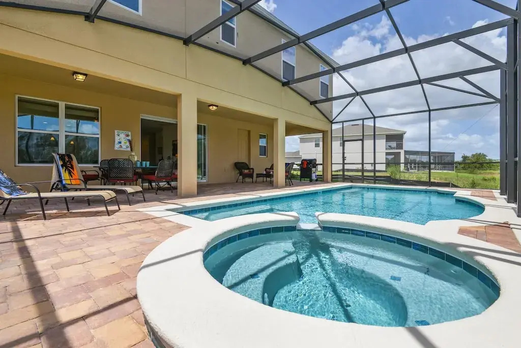Executive  8 bed Pool & Spa Home Close To Disney, Davenport, US