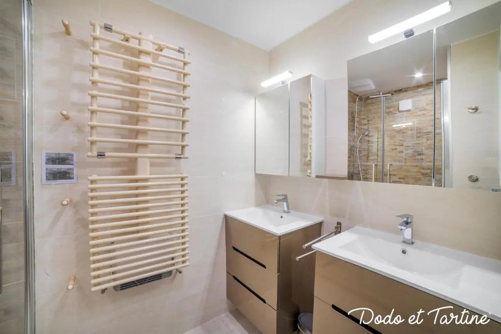 Sea view 3 bedroom with AC and parking - Dodo et Tartine