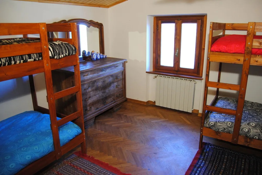 Holiday House- La Magnana Farm