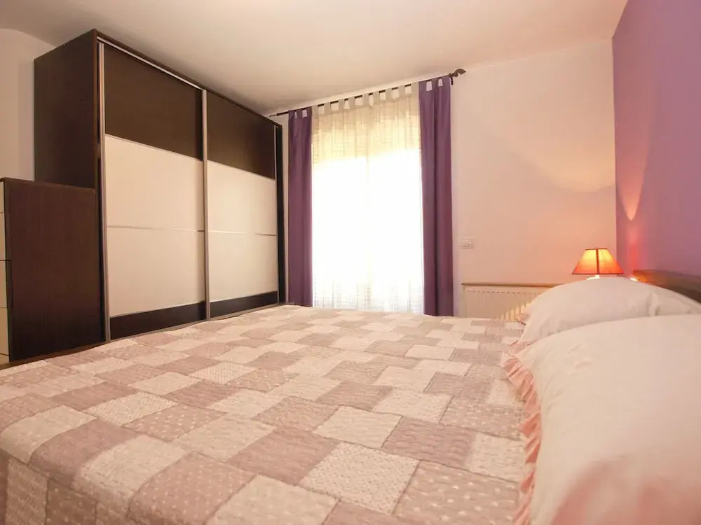 Apartment 64