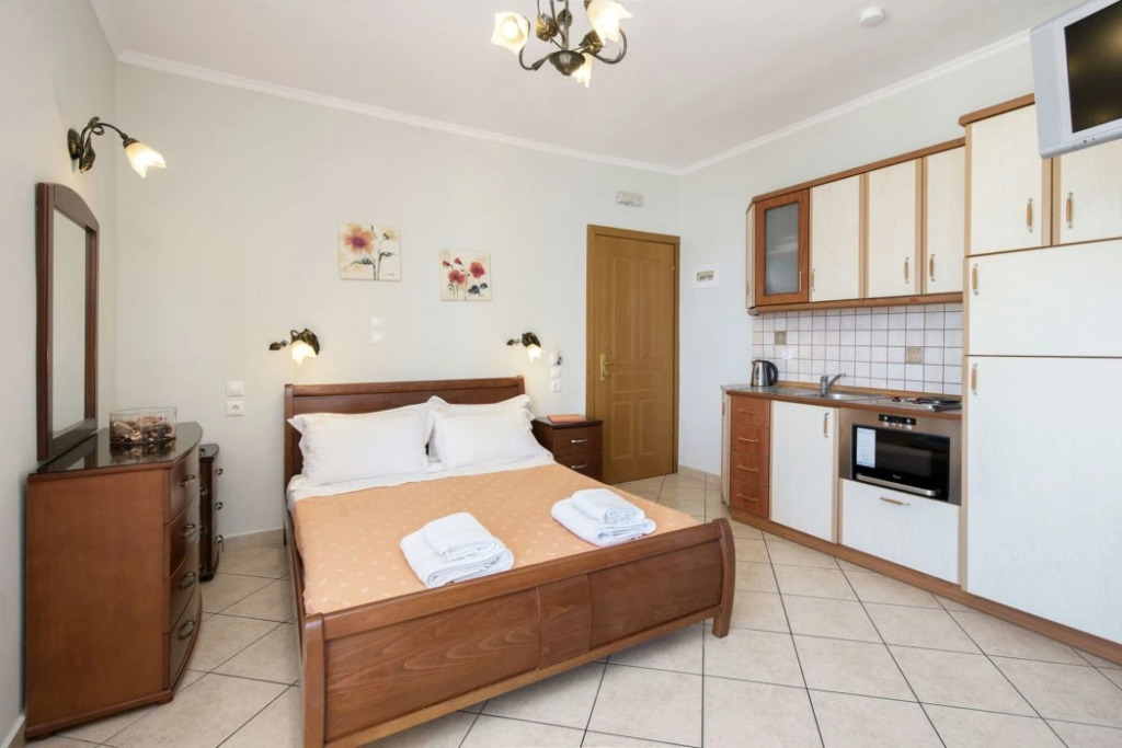 Sea Breeze Hotel & Apartments