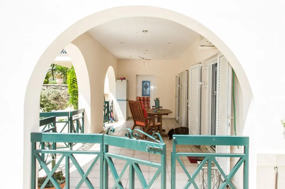 Enjoy The Garden Next To The Beach