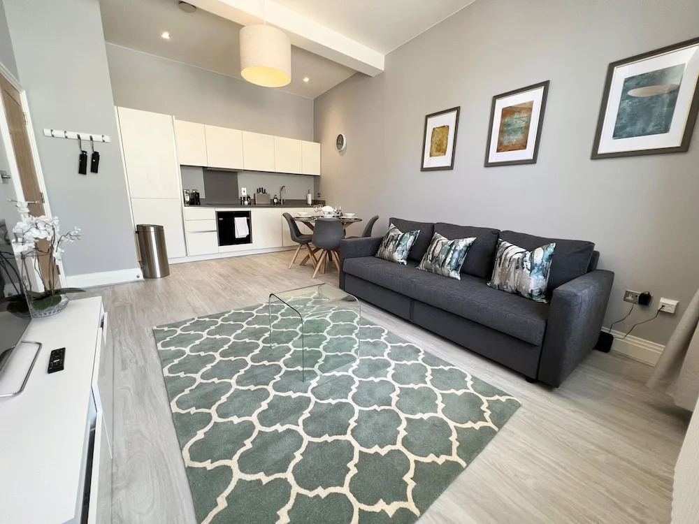 Windsor Castle Apartments