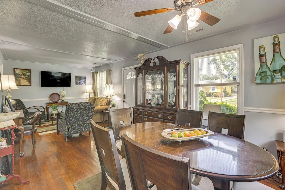 3 Mi to Downtown: Family-Friendly Birmingham Home