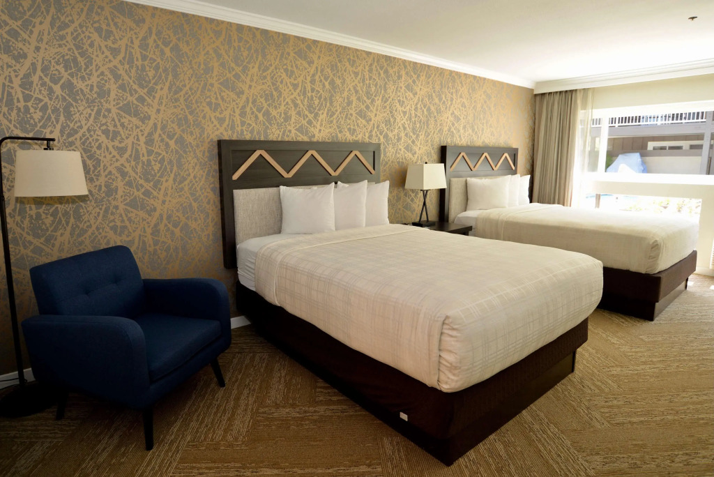 Best Western Plus Inn at the Vines