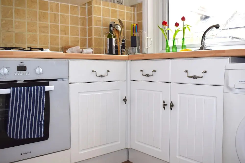 Modern 2 Bedroom Apartment in Queen's Park