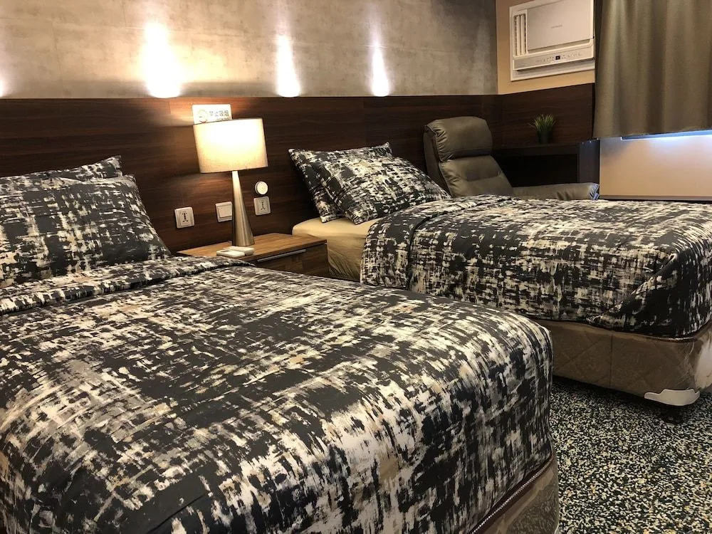 Jun's Twin Bed at City Center CEBU - Adults Only