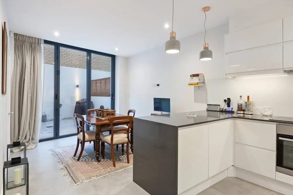 Stunning 3-bed House W/terrace & Garden in Notting Hill