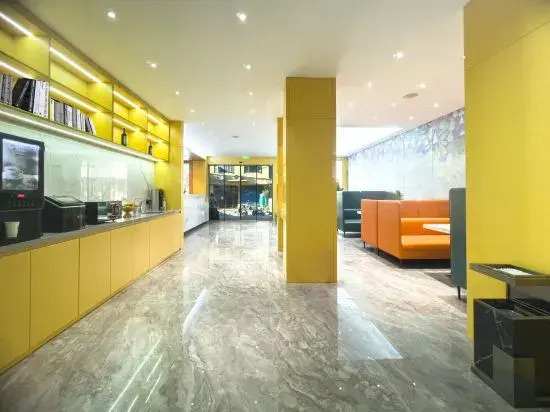 Trip.com Hotel (Xinzheng Xiasi International College Branch)