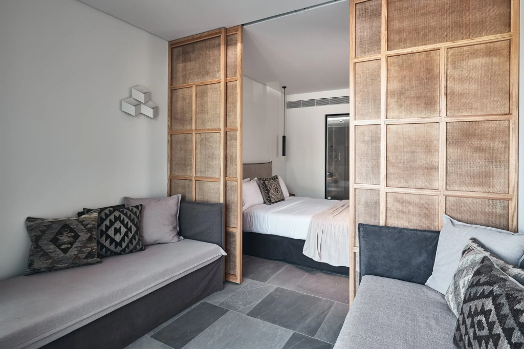 Aqua Bay Suites