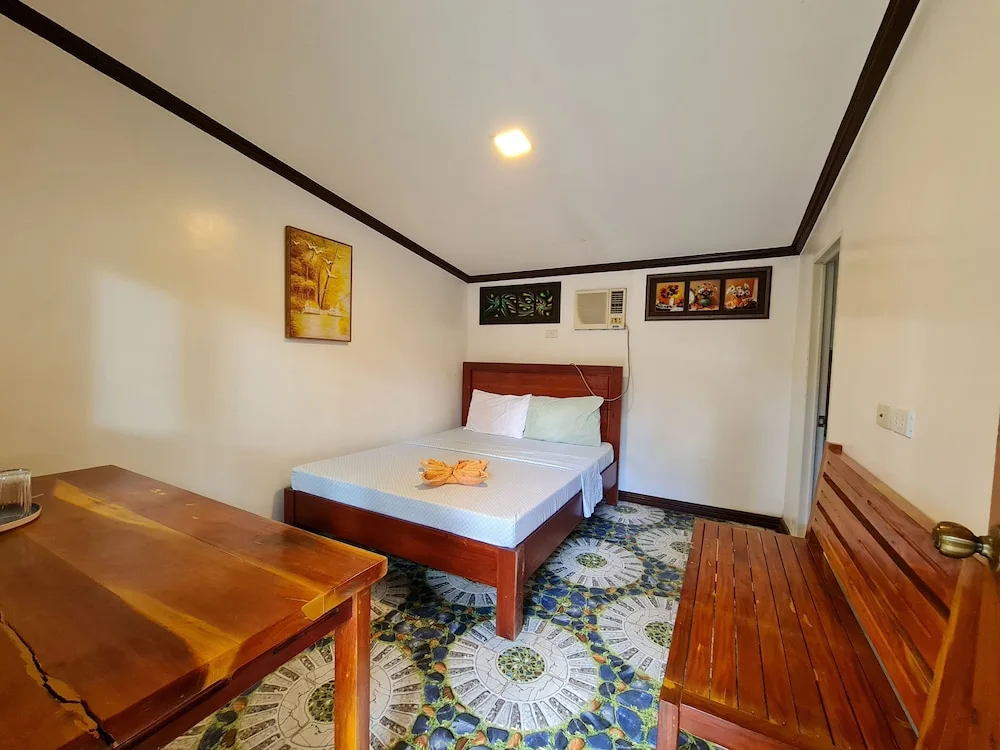 Tambayan Rooms and Cottages by SMS Hospitality