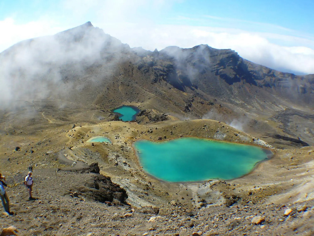 The Crossing Lodge & Backpackers