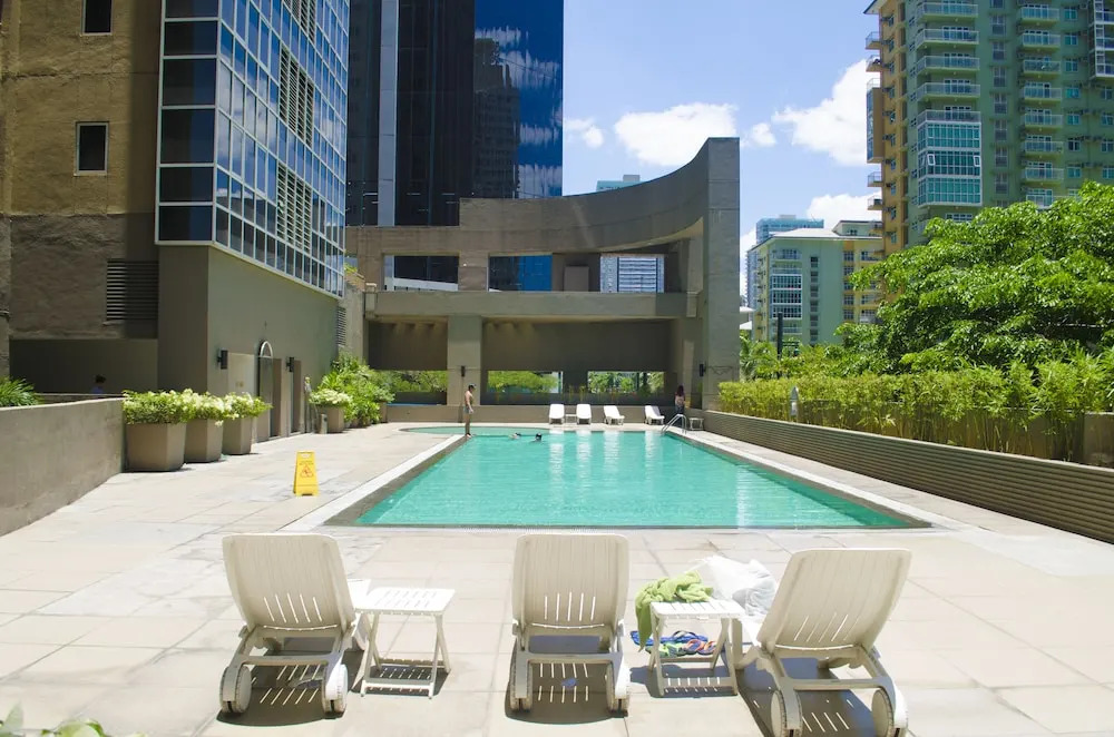 Stylish Apartment at BGC