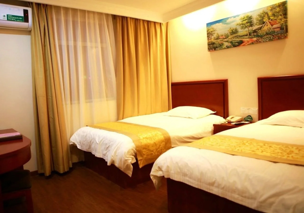 GreenTree Inn Shanghai Hongqiao Hub Cao An Road Huajiang Branch Road Express Hotel