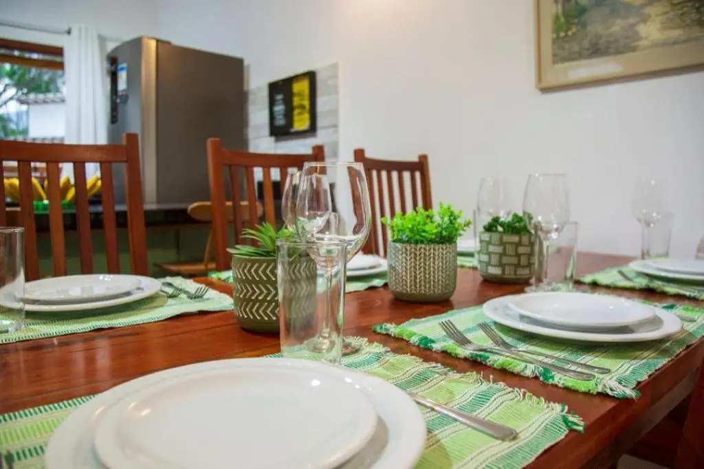 Casa Andorinha com 3 quartos com ar e piscina