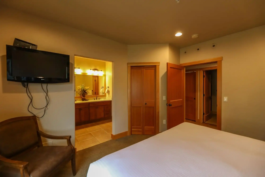 Meadow Lake Resort & Condos