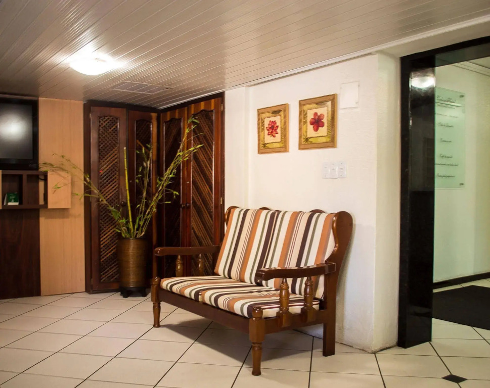 Colossi Hotel