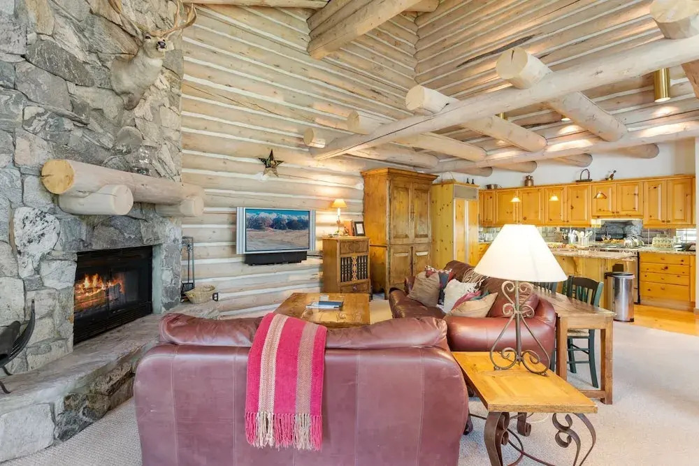 Pine Inn at Trail's End Lodge - Three Bedroom Residence with Spa #3 3 Condo